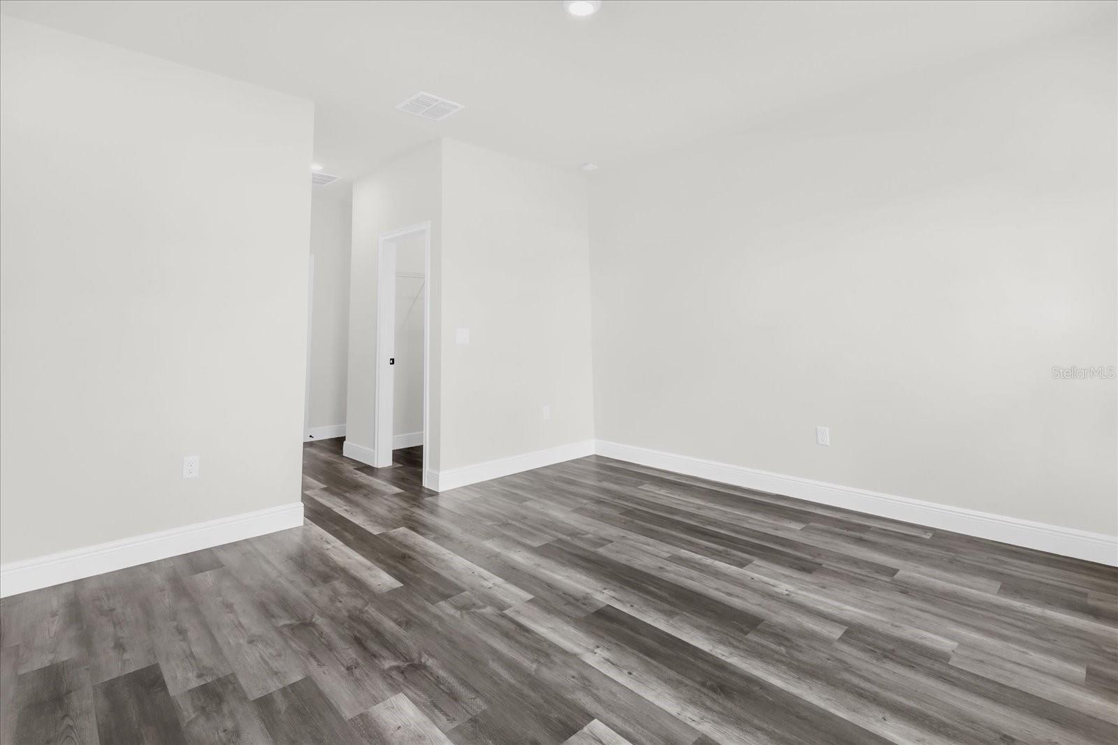 MARION OAKS 06 - Residential Lease