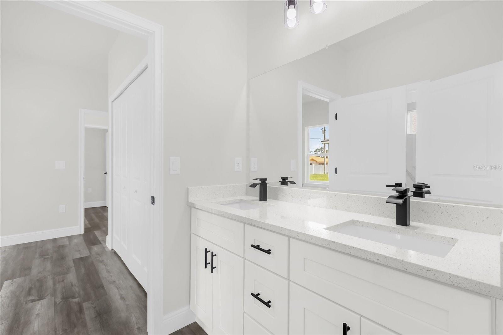 MARION OAKS 06 - Residential Lease