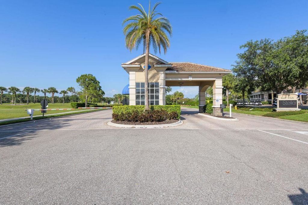 Photo of 811 Fairwaycove Lane #107, Bradenton, FL 34212 (MLS # A4664614)