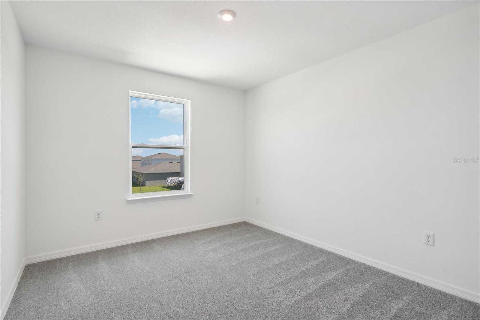 RESERVE AT COUNTRY CLUB LAKES ESTATES - Residential