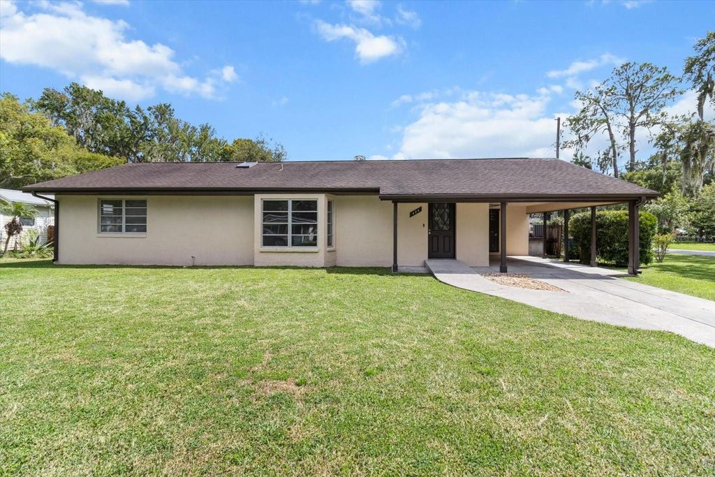 Photo of 406 NE 9th Street, Crystal River, FL 34428 (MLS # TB8418882)