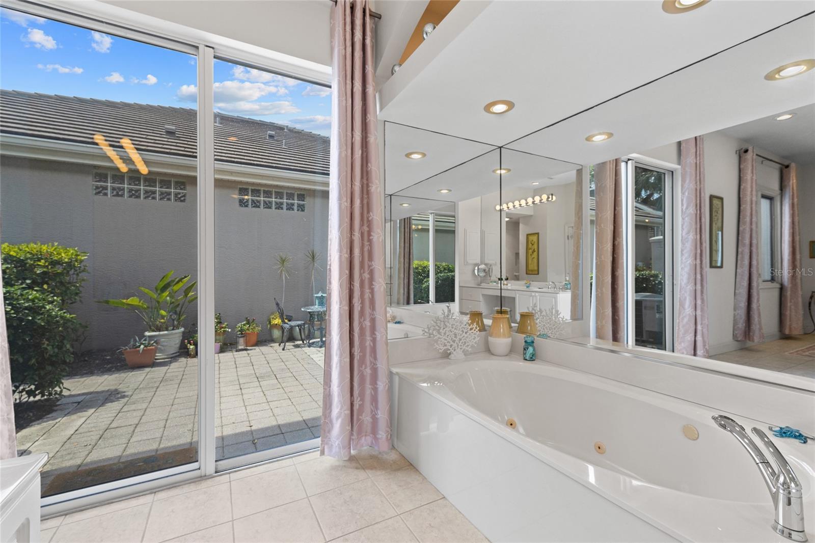 ROSEDALE - Residential