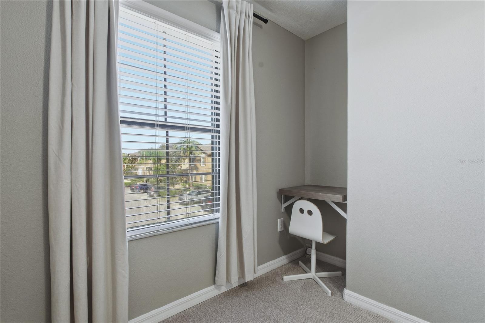 MEADOW POINTE IV PRCL I - Residential Lease