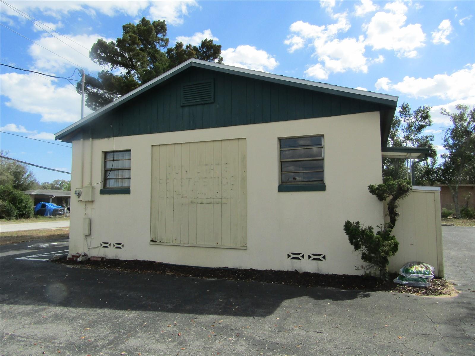 MASON HEIGHTS - Commercial Sale