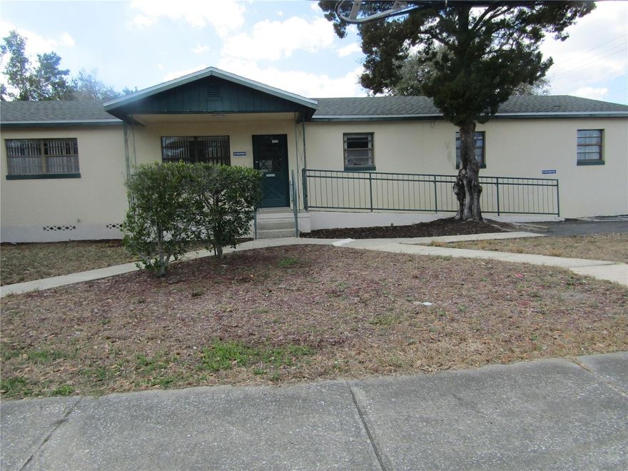 Great location for office or small business. Corner lot great exposer, parking in front and on side