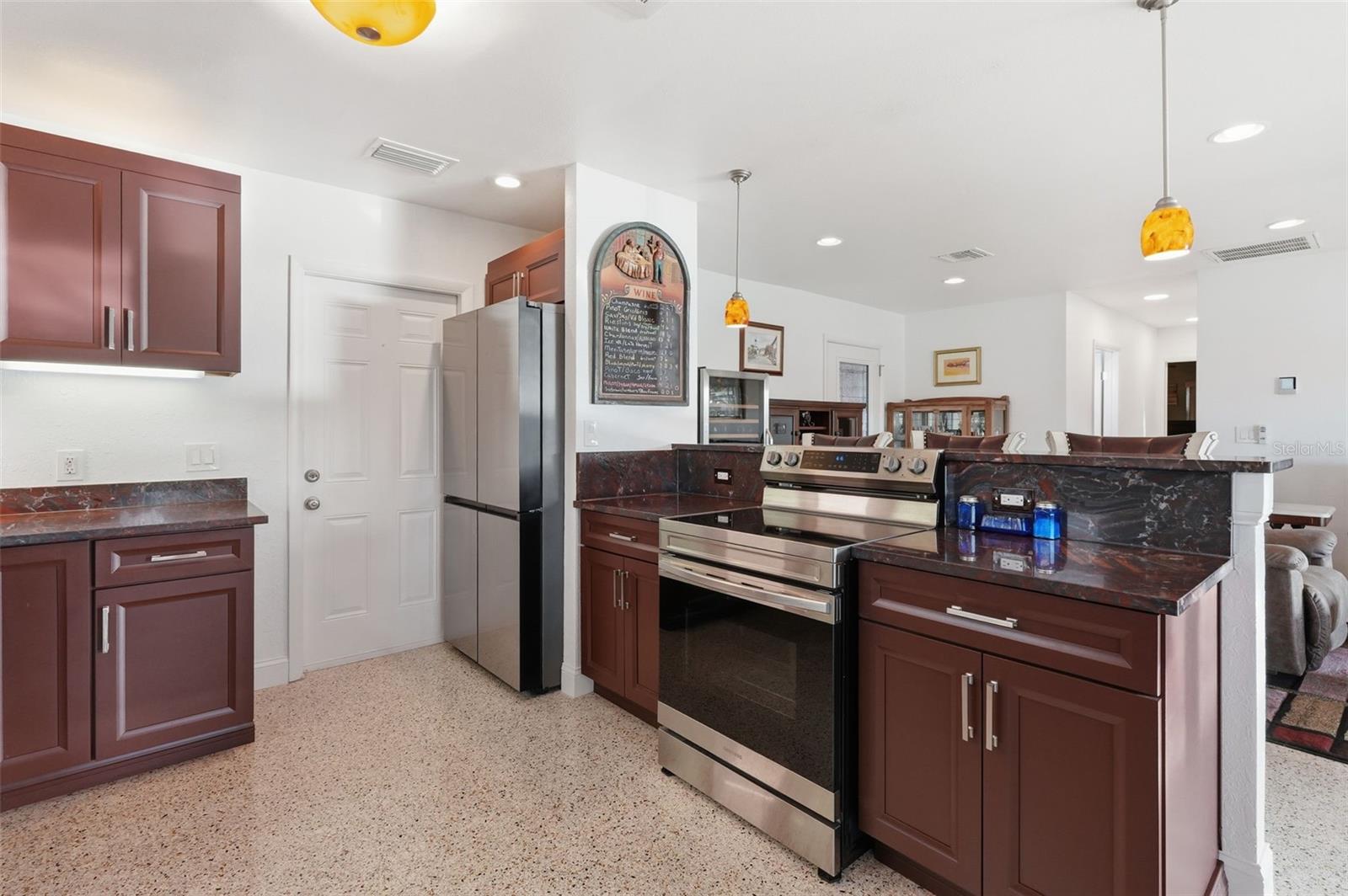 CRYSTAL ISLAND - Residential