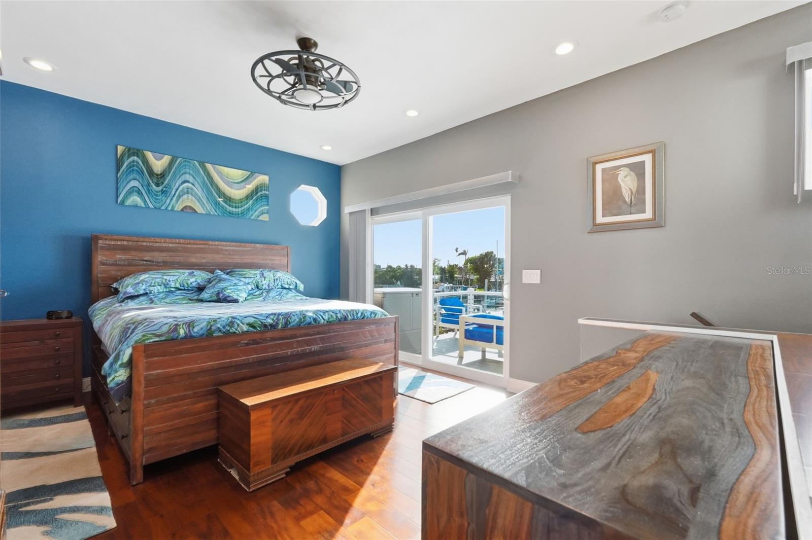 CRYSTAL ISLAND - Residential