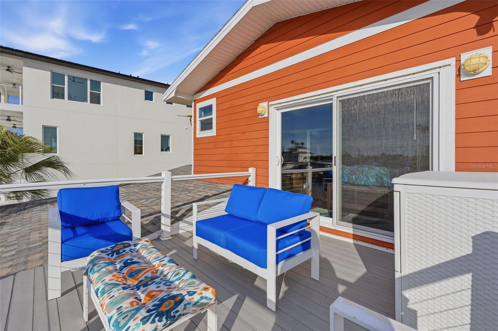 CRYSTAL ISLAND - Residential