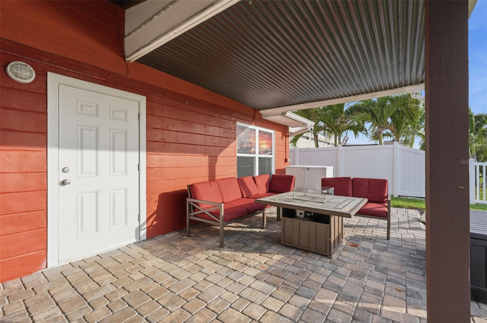 CRYSTAL ISLAND - Residential