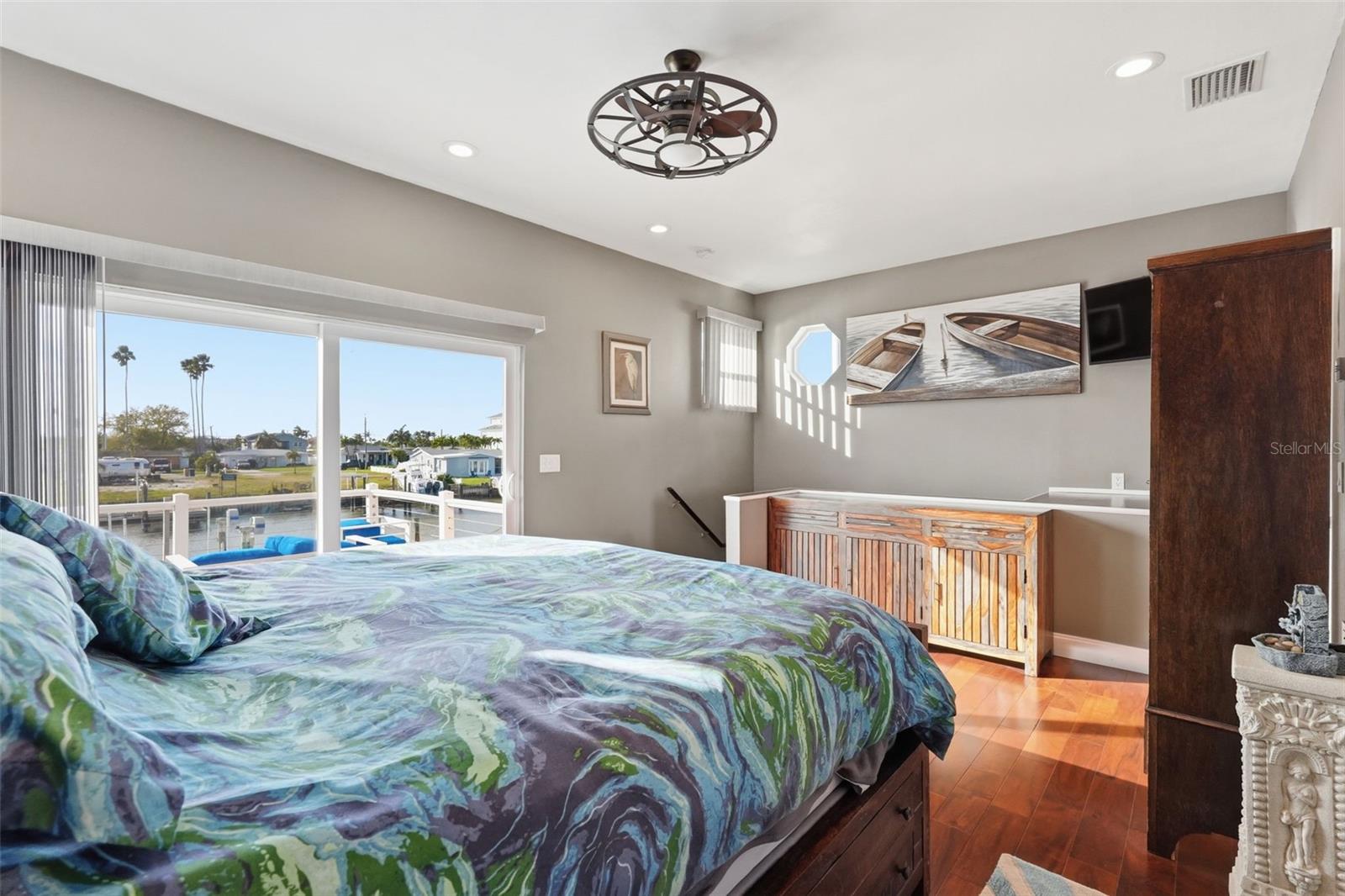 CRYSTAL ISLAND - Residential