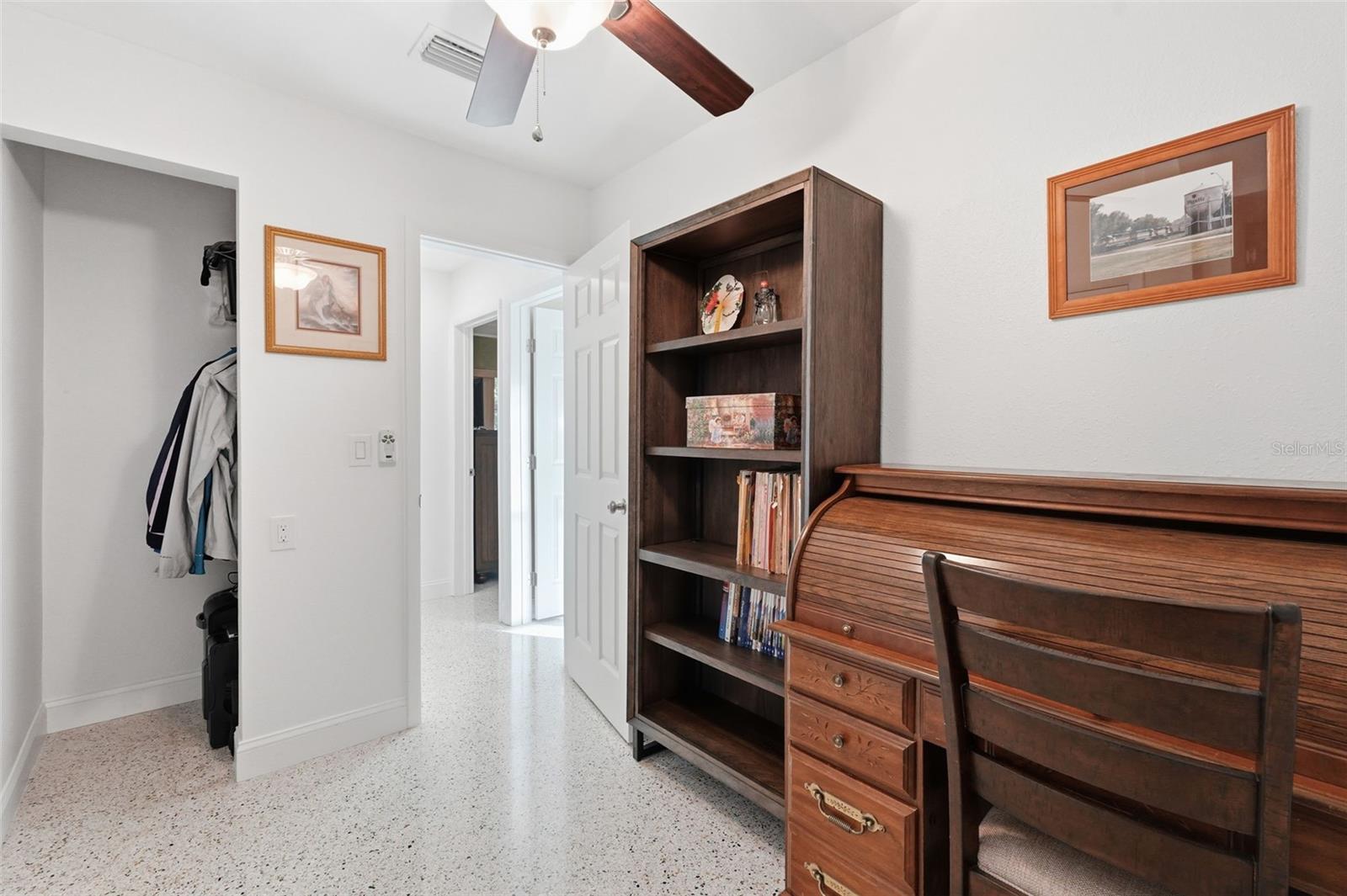 CRYSTAL ISLAND - Residential