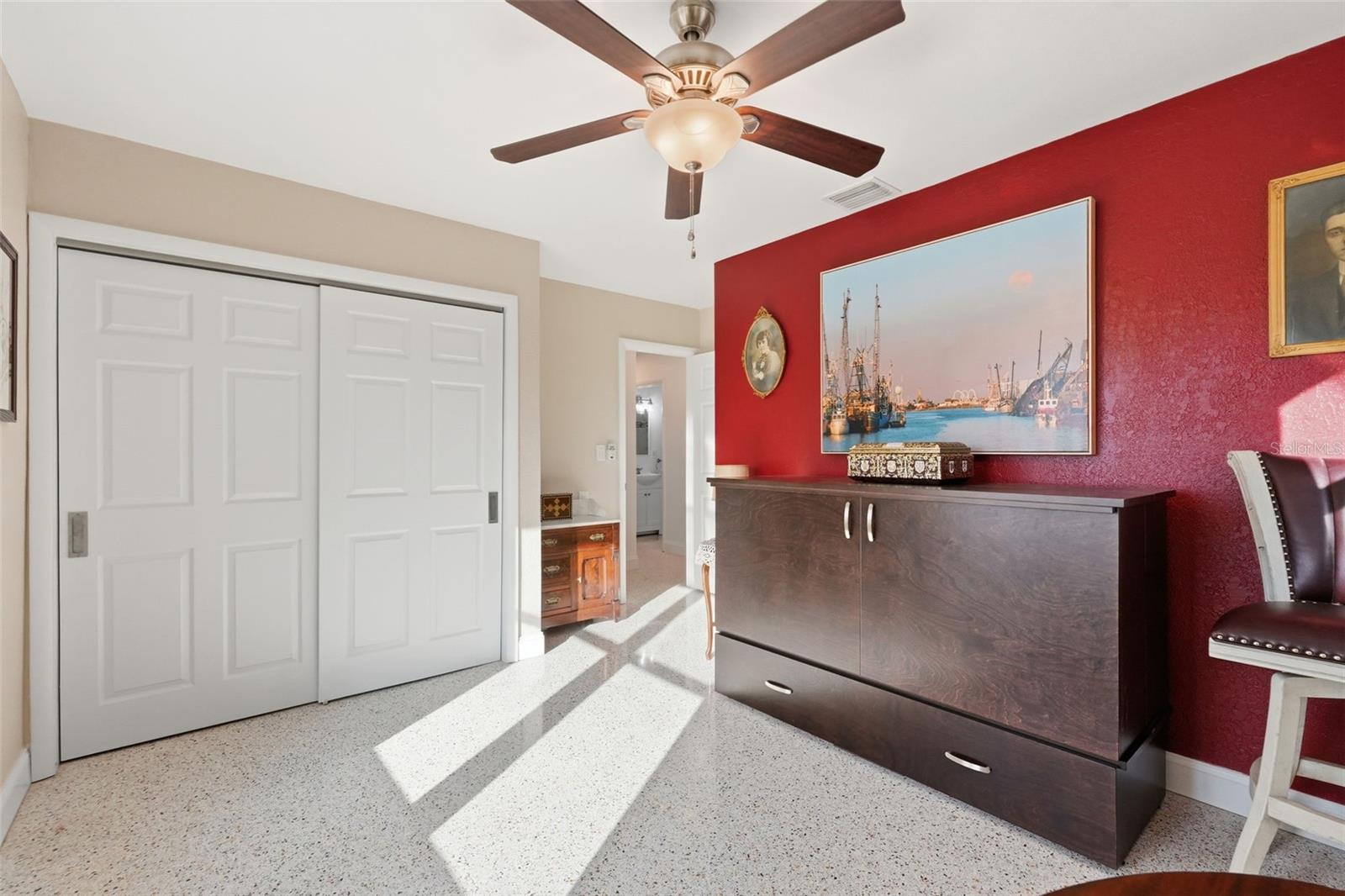 CRYSTAL ISLAND - Residential