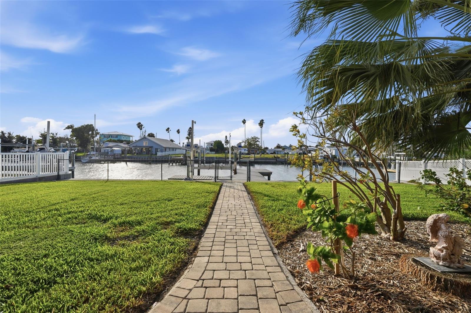 CRYSTAL ISLAND - Residential