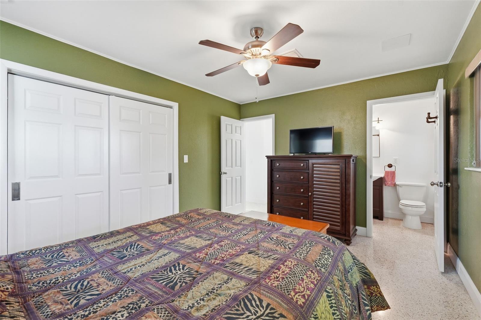 CRYSTAL ISLAND - Residential