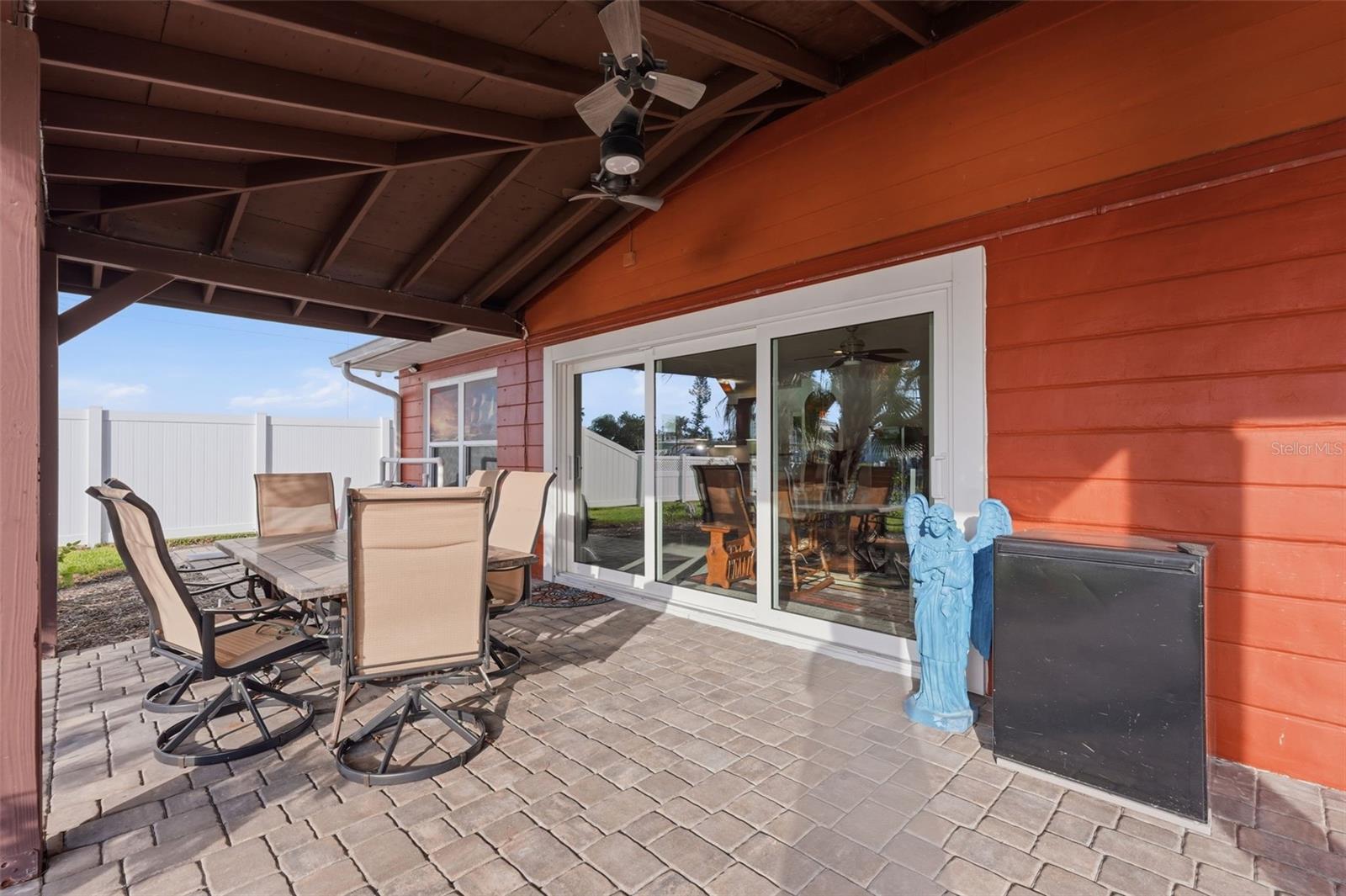 CRYSTAL ISLAND - Residential