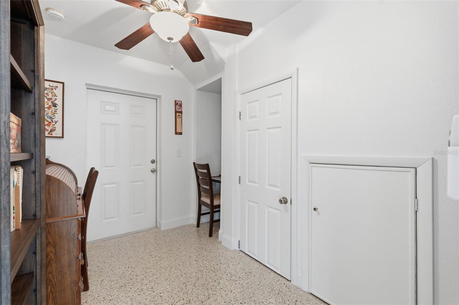 CRYSTAL ISLAND - Residential