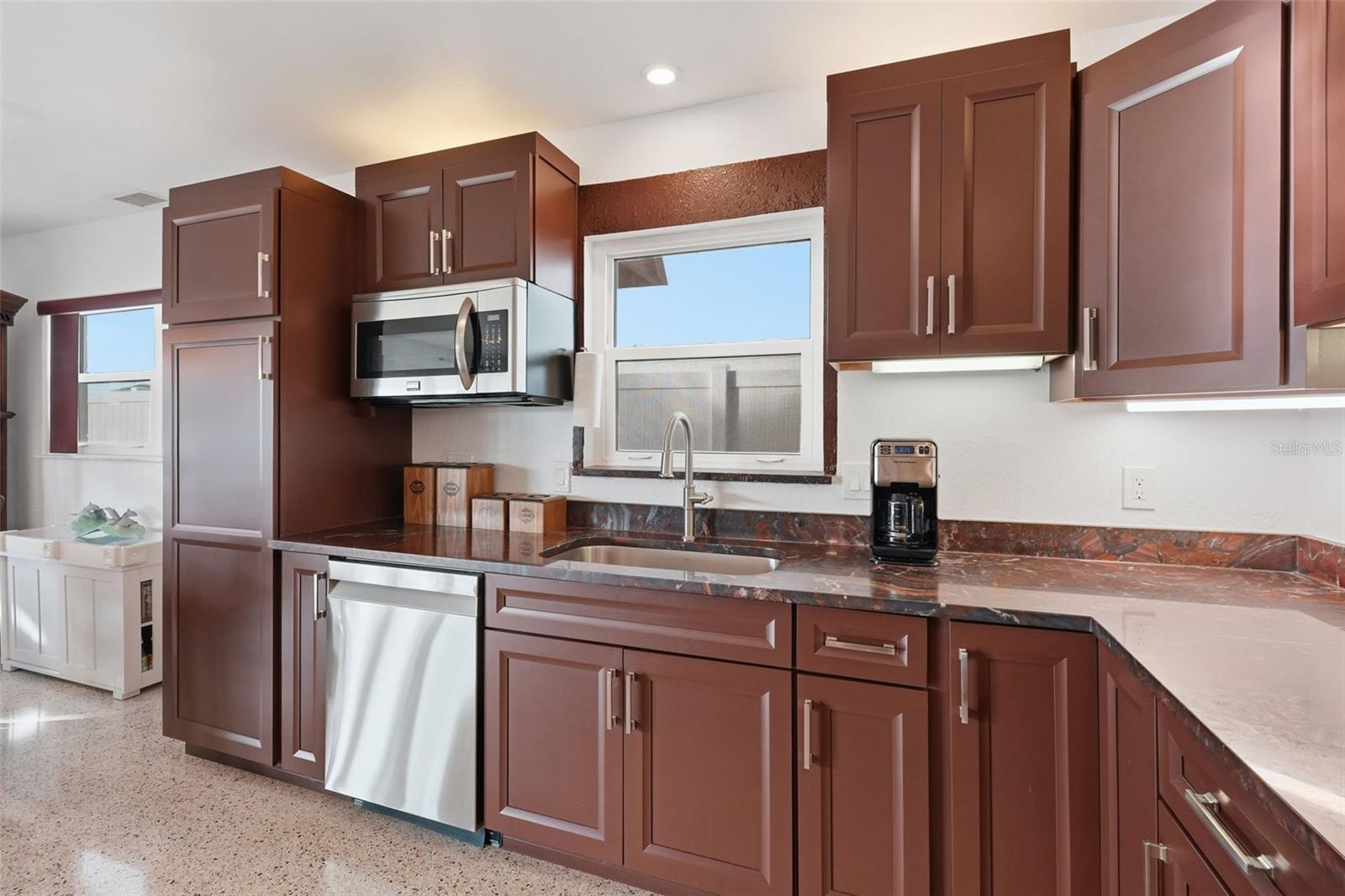 CRYSTAL ISLAND - Residential