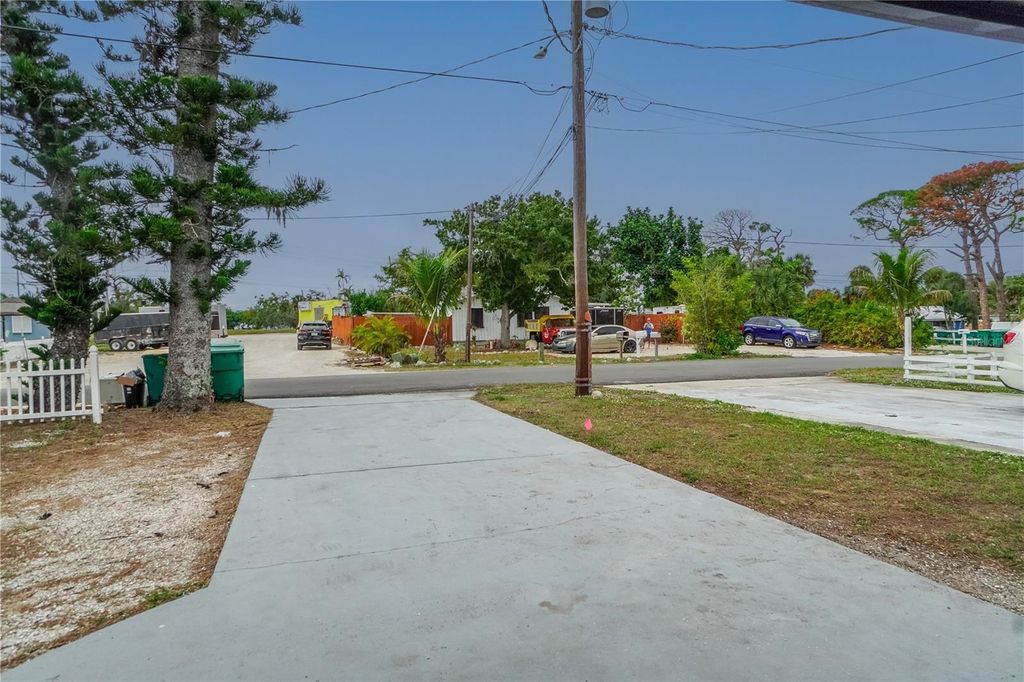 Photo of 985 Liberty Street, Englewood, FL 34223 (MLS # A4675554)