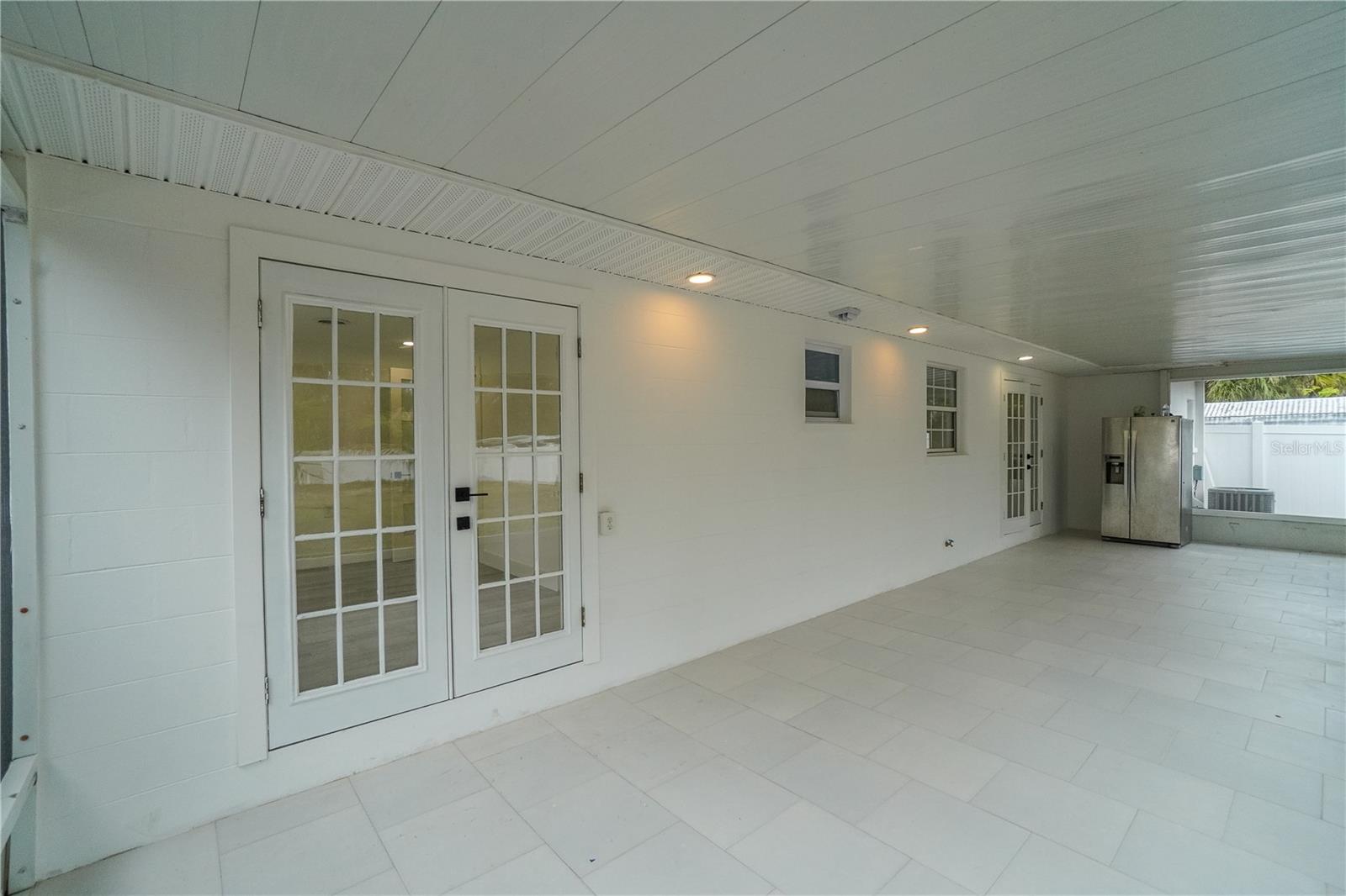 BAY HEIGHTS - Residential Lease