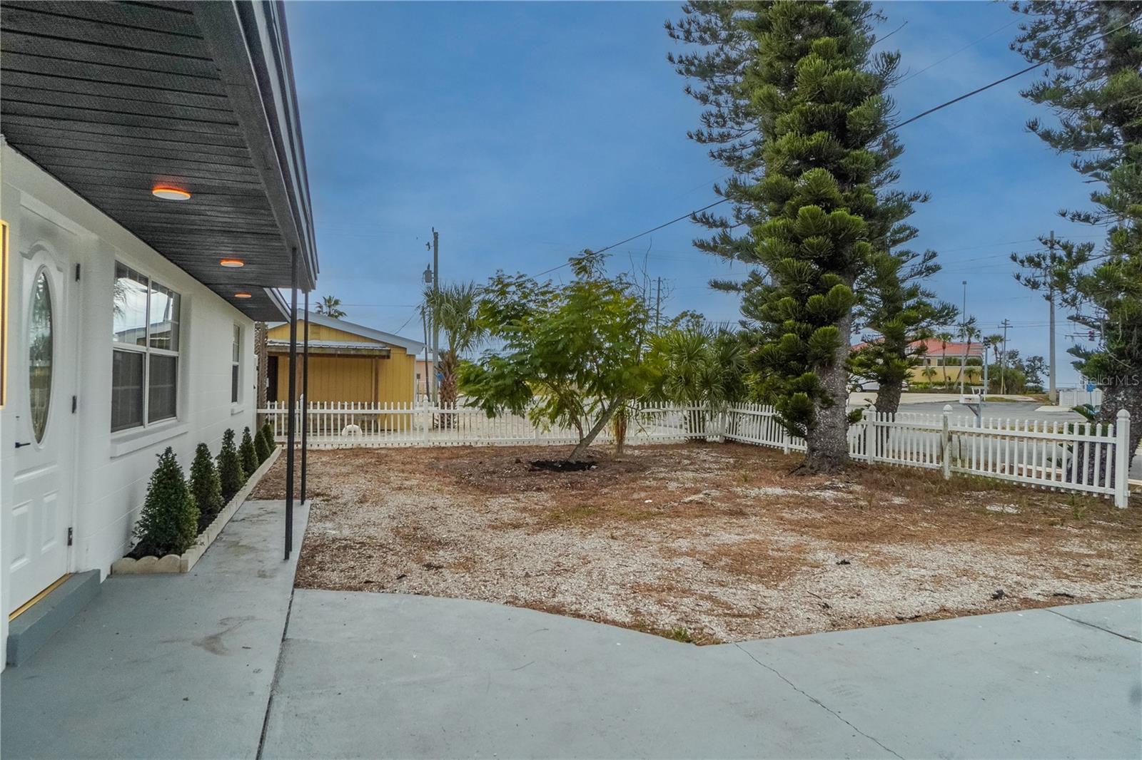 BAY HEIGHTS - Residential Lease