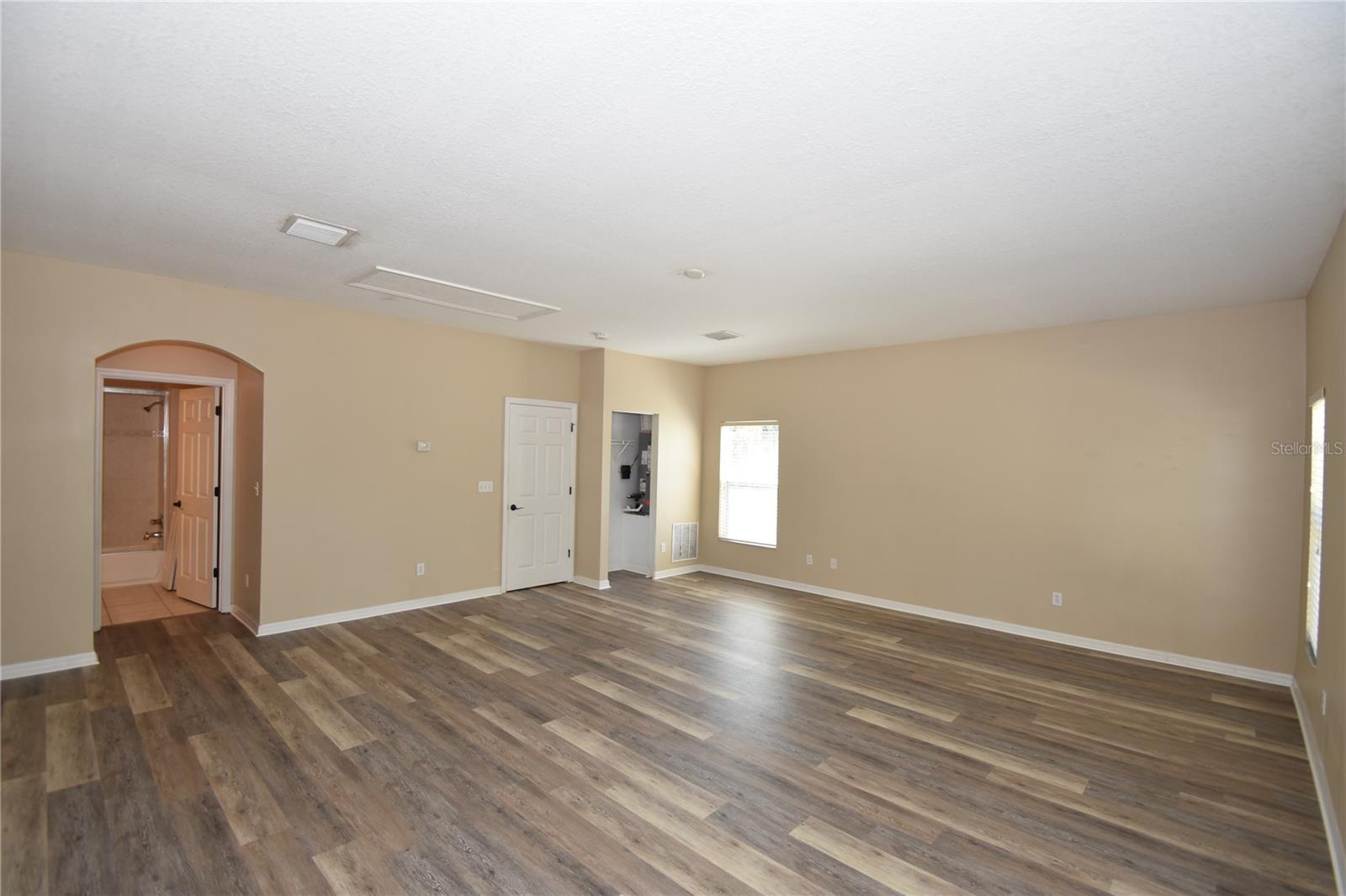 PINE GROVE - Residential Lease