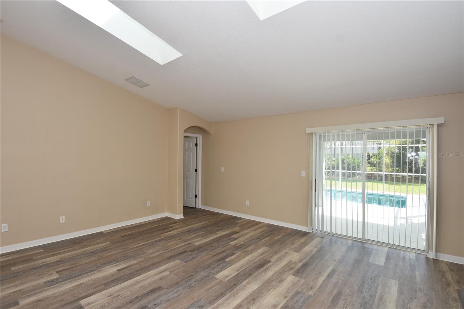 PINE GROVE - Residential Lease