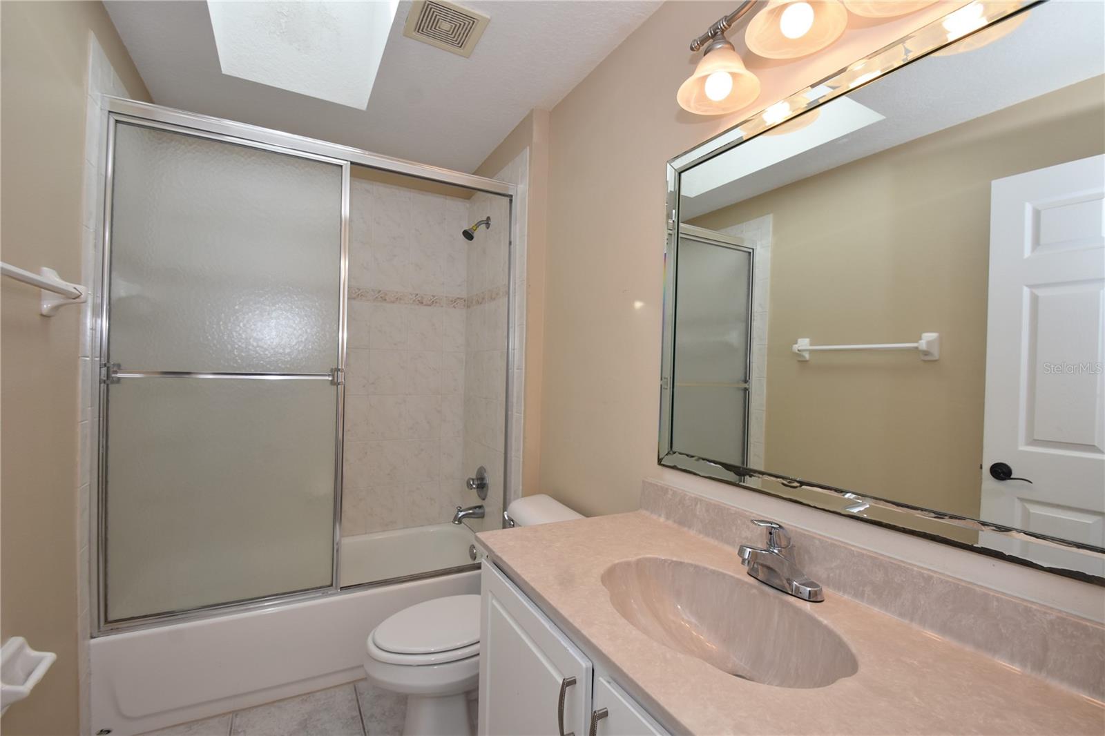 PINE GROVE - Residential Lease