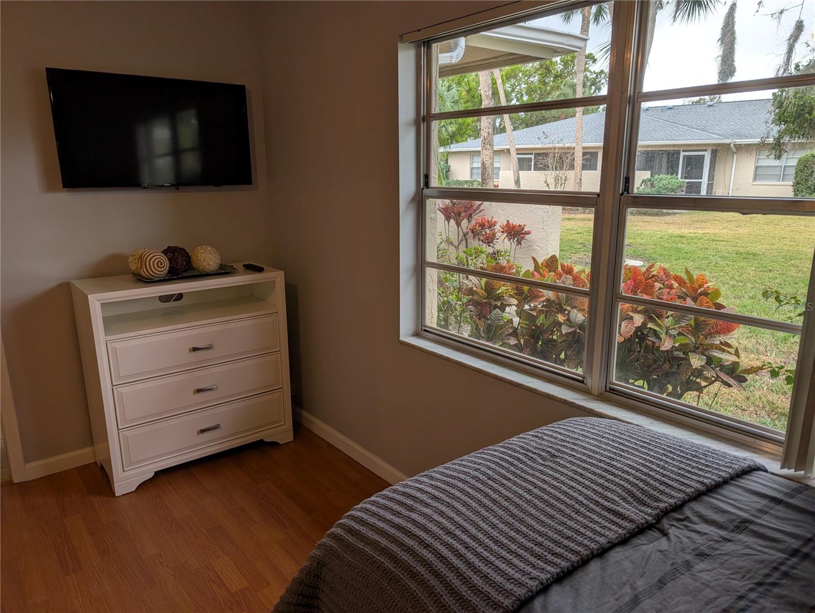 PALM-AIRE AT SARASOTA 10-B - Residential Lease