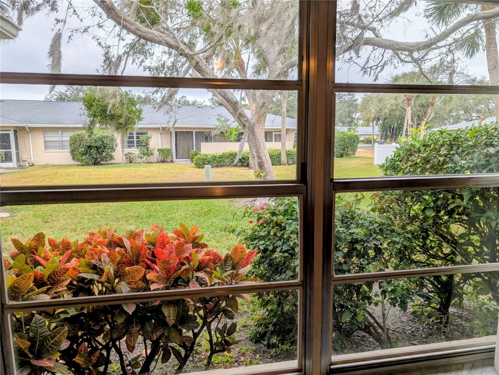 PALM-AIRE AT SARASOTA 10-B - Residential Lease