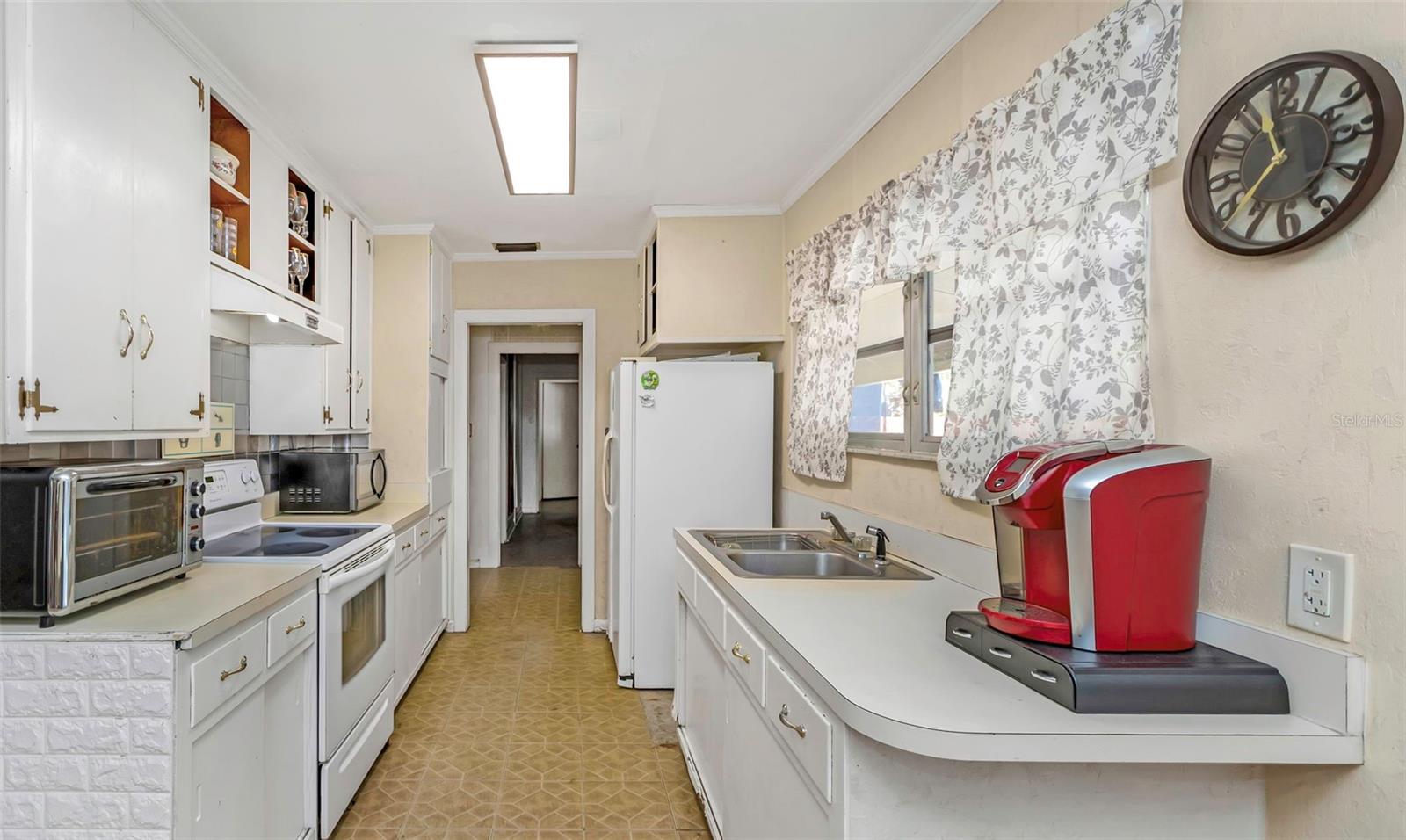 CRYSTAL LAKES VIEW - Residential