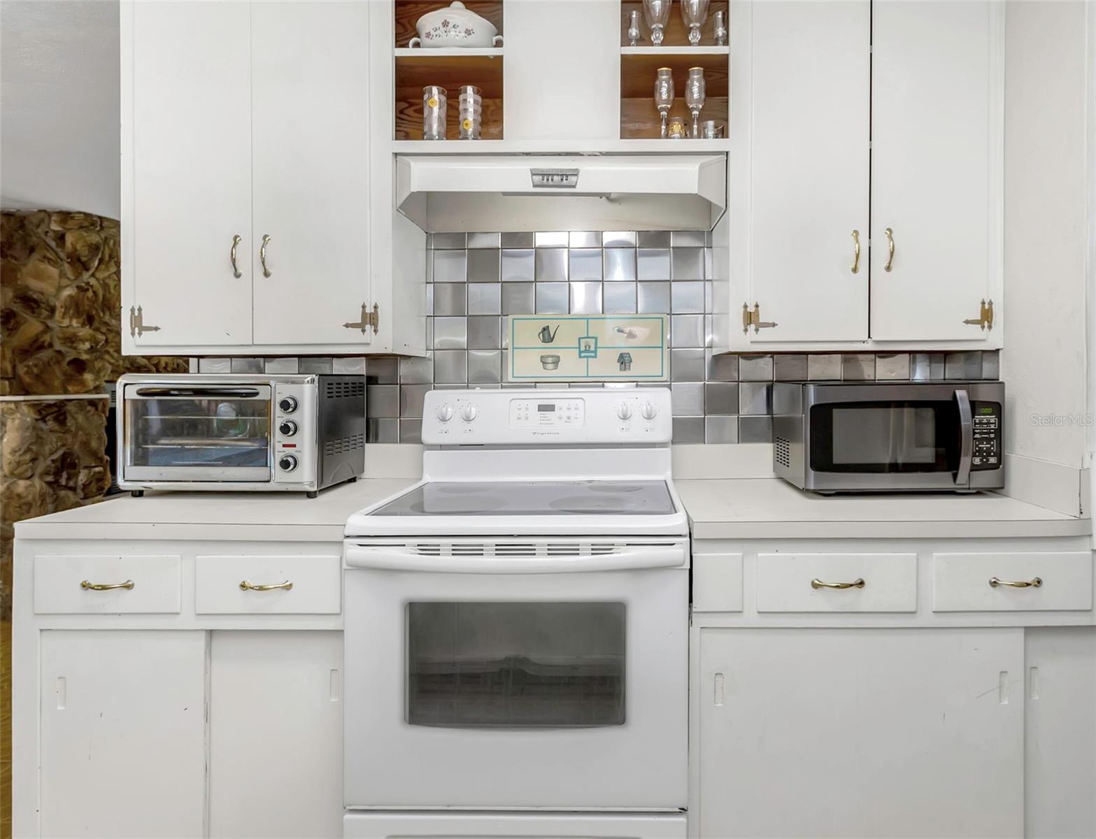 CRYSTAL LAKES VIEW - Residential