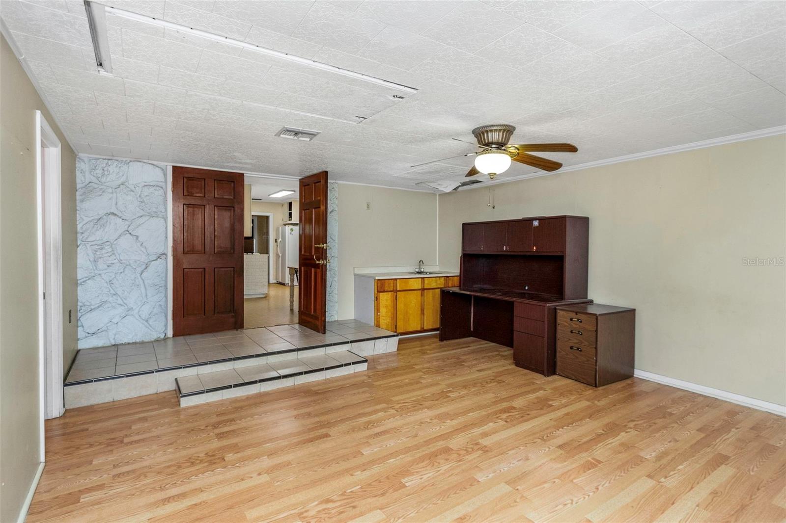 CRYSTAL LAKES VIEW - Residential