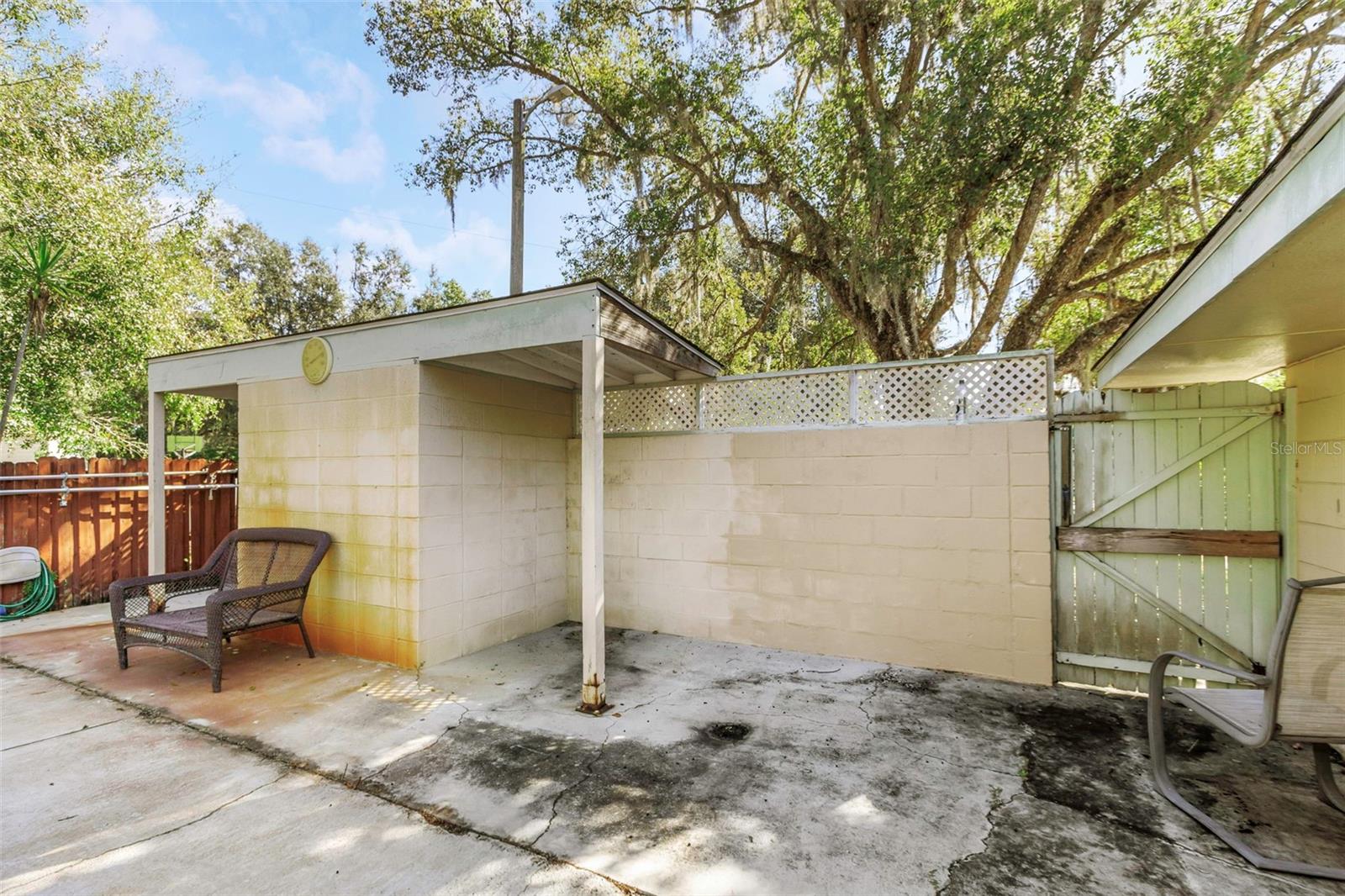 CRYSTAL LAKES VIEW - Residential