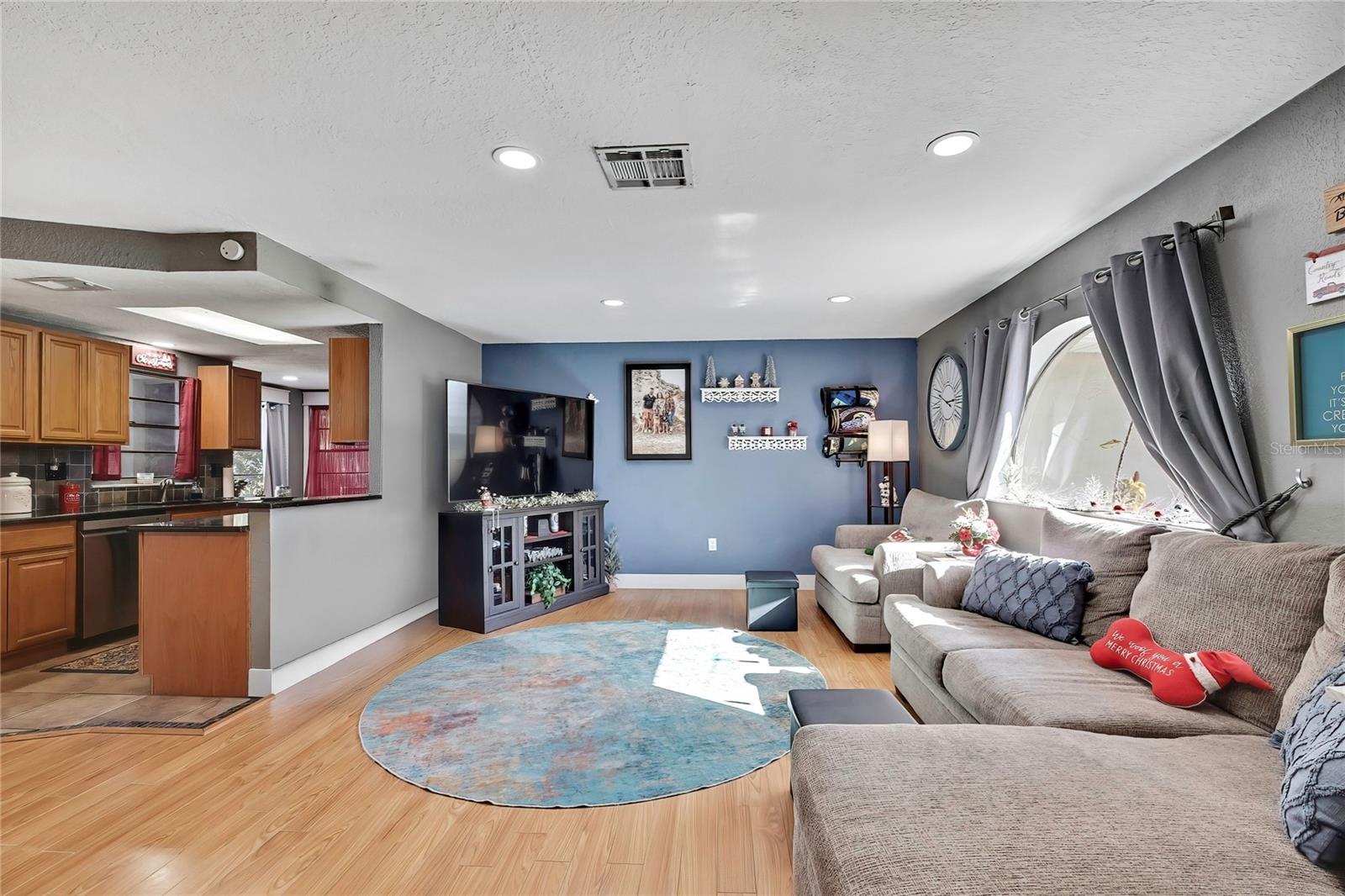 SPRING HILL - Residential