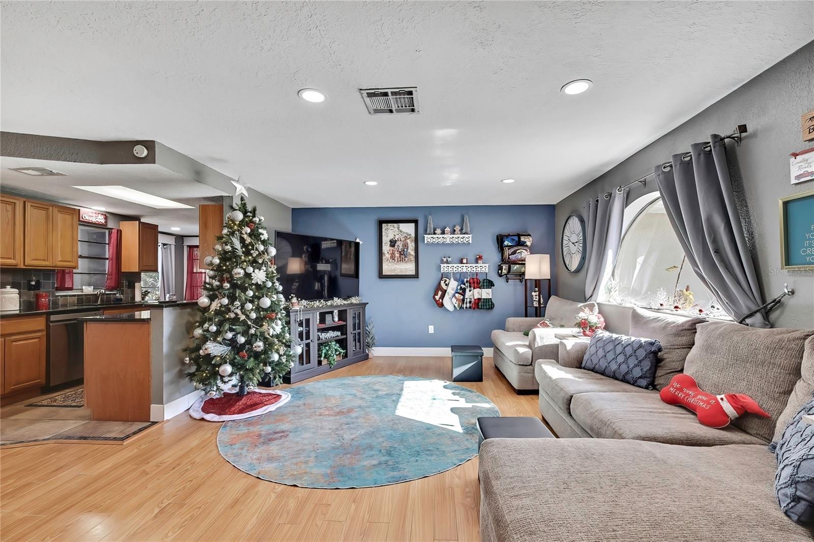 SPRING HILL - Residential