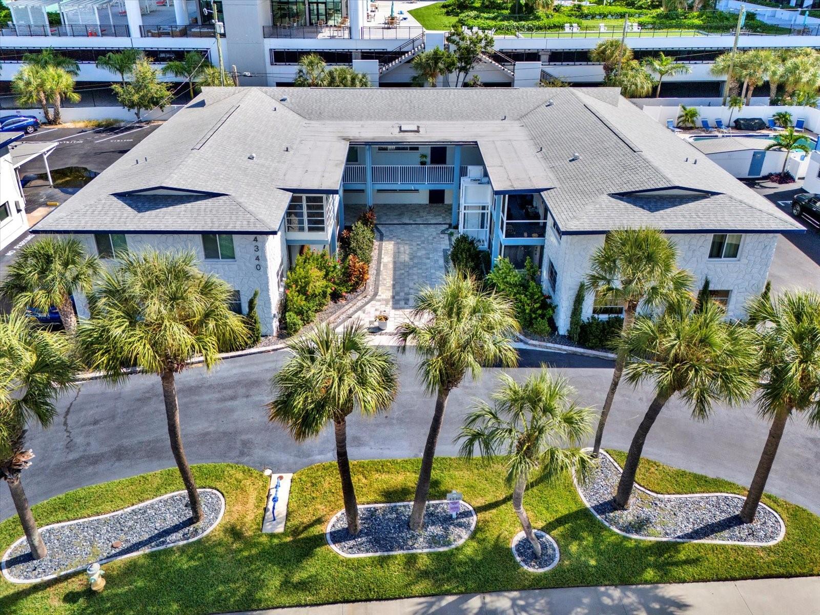 MAXIMO HARBOUR CONDO - Residential