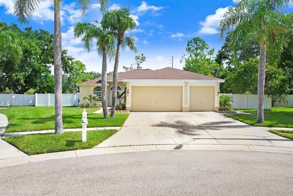 Photo of 8708 Eagle Cove Court, Tampa, FL 33635 (MLS # TB8412339)