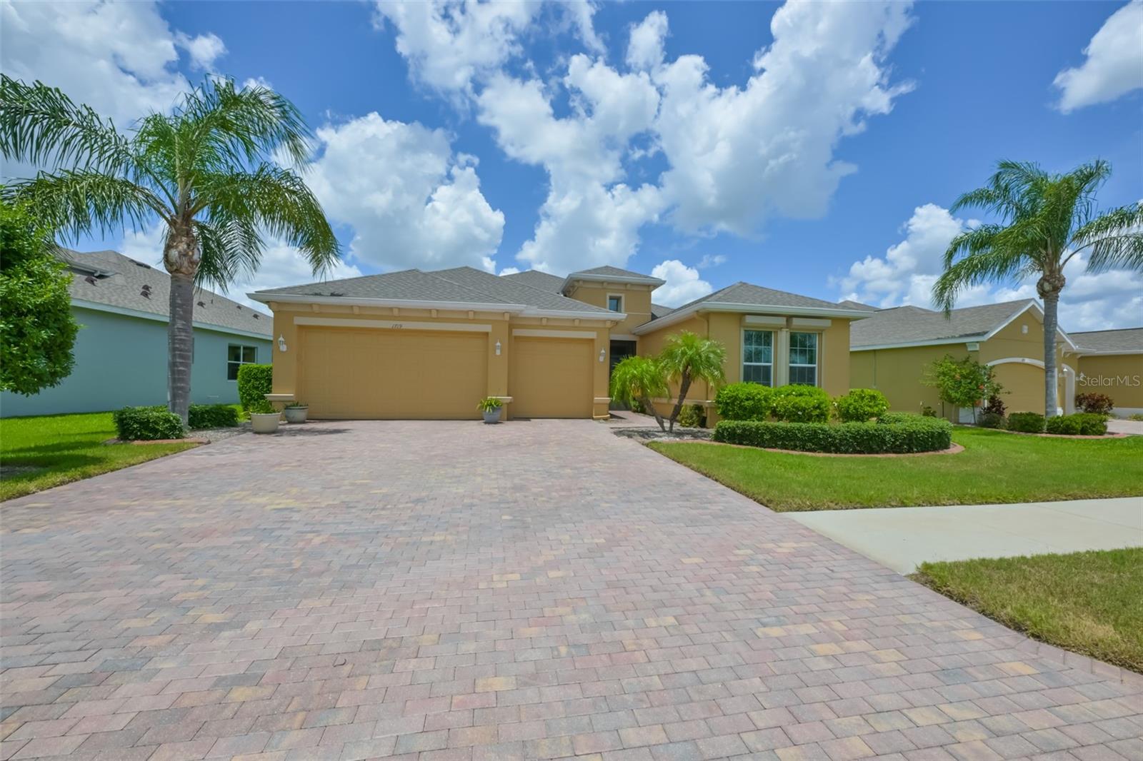 1719 PACIFIC DUNES DR