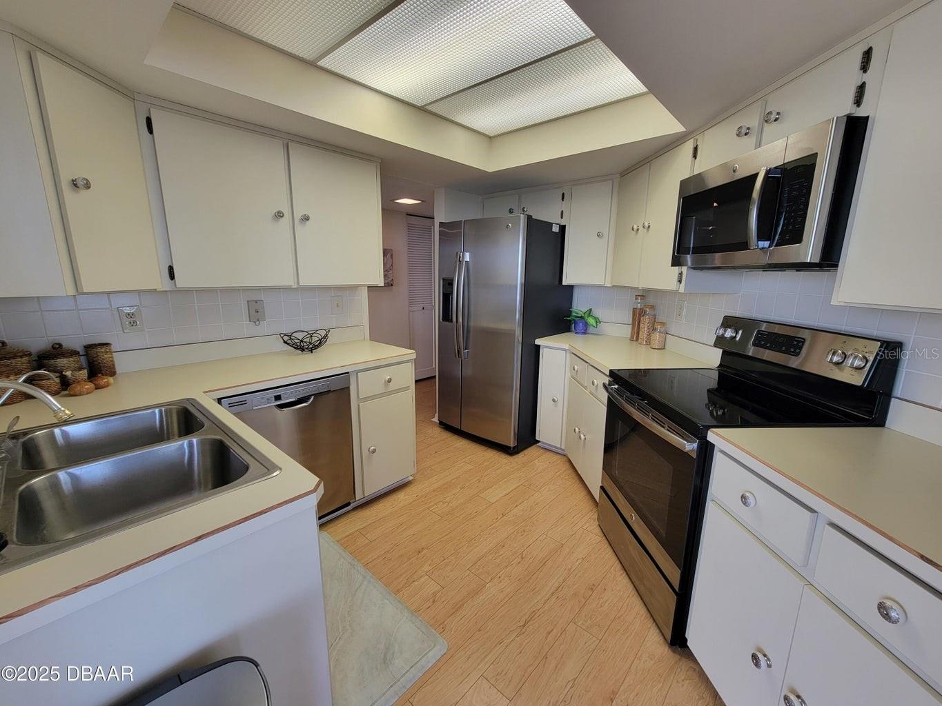 OCEANS WEST ONE - Residential