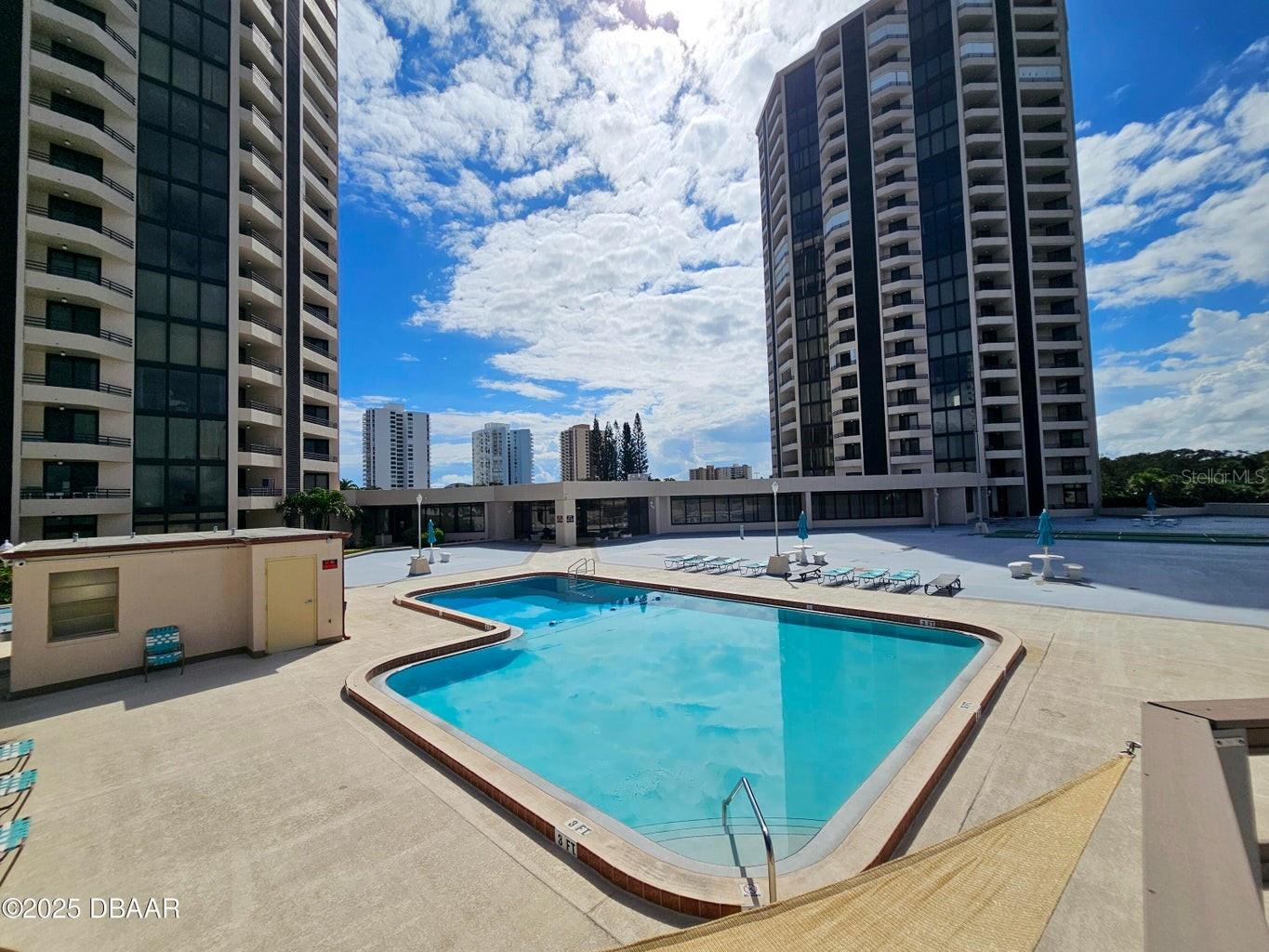 1 OCEANS WEST BOULEVARD 6A6