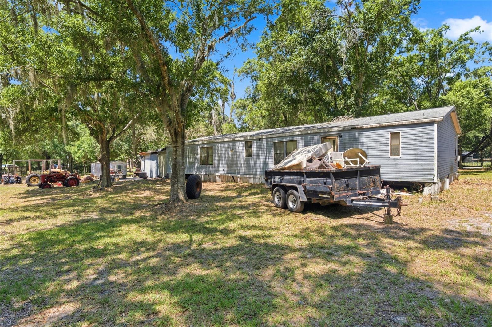 1136 WILDWOOD LANE