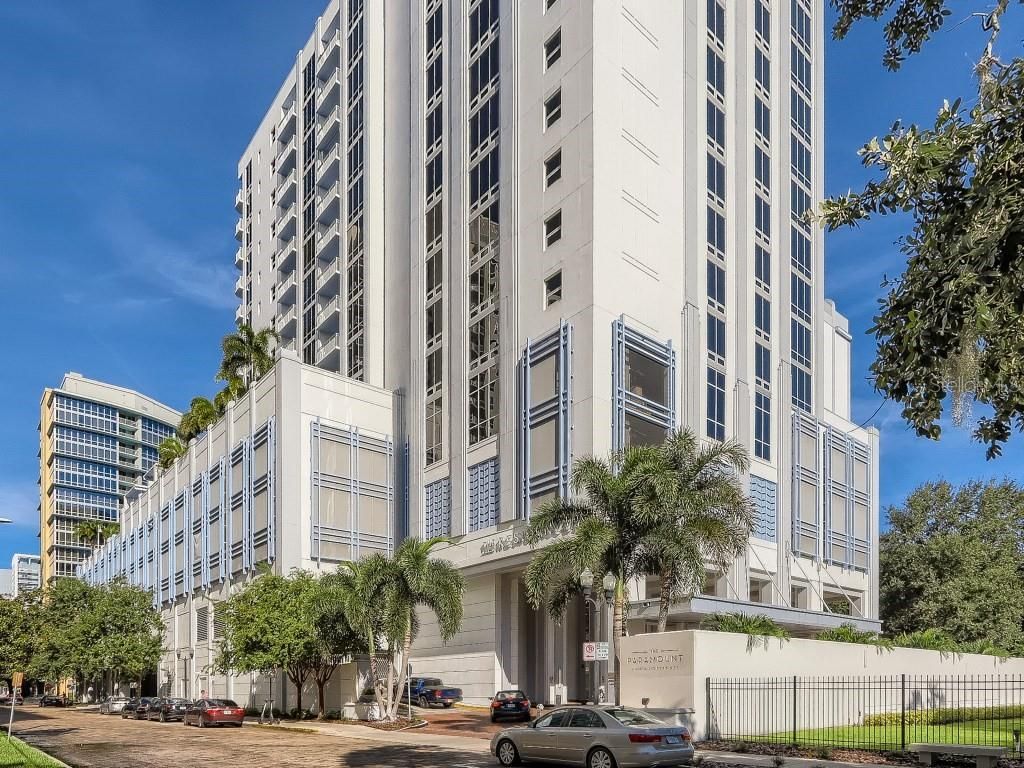 Photo of 415 E Pine Street #PH, Orlando, FL 32801 (MLS # O6397040)