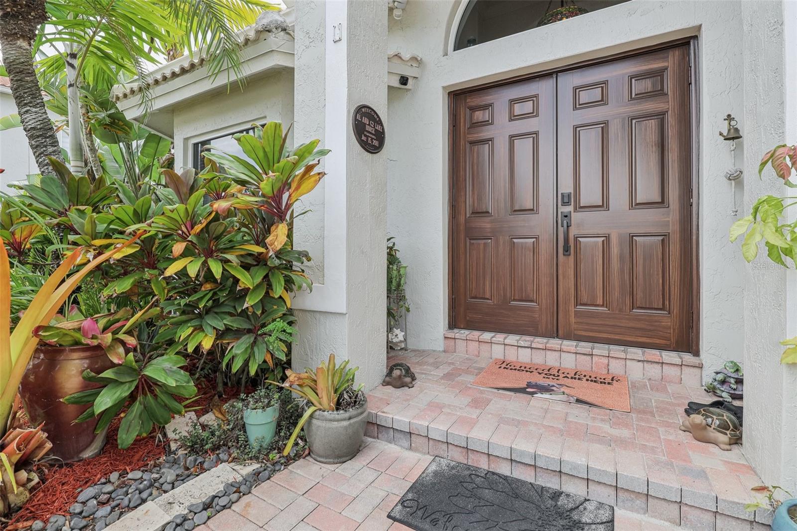 17001 NW 20TH STREET, PEMBROKE PINES, FL, 33028/$799,900 2 17001 NW 20TH STREET