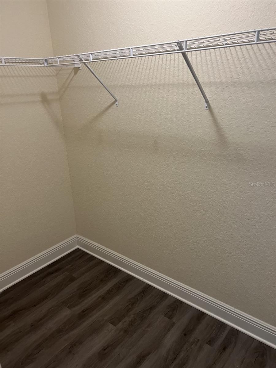 LAKE DIAMOND GOLF & COUNTRY CLUB PH 04 TR 05 - Residential Lease