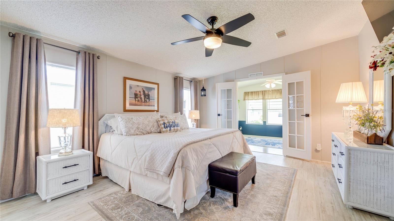 HORIZON VILLAGE - Residential