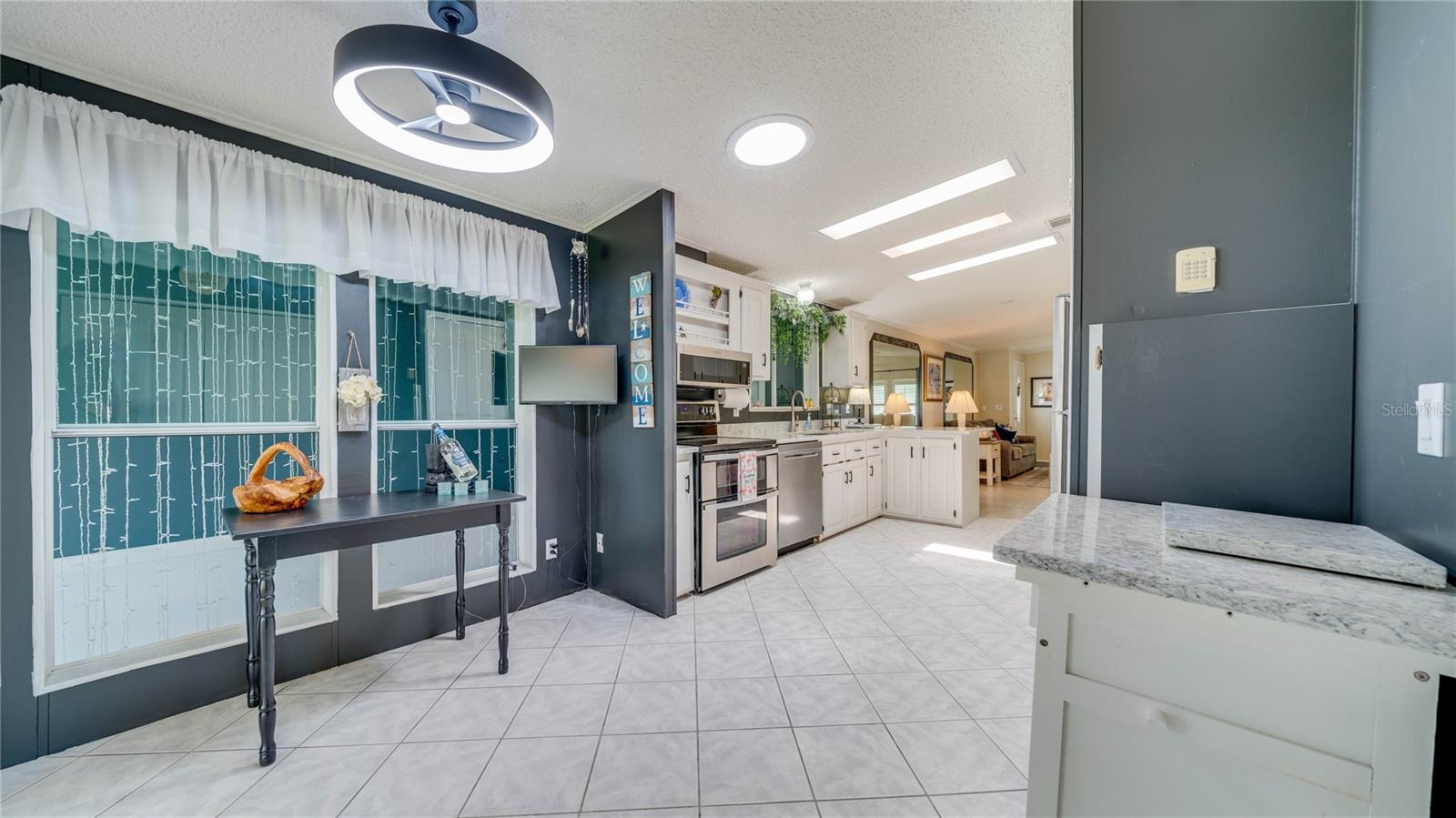 HORIZON VILLAGE - Residential
