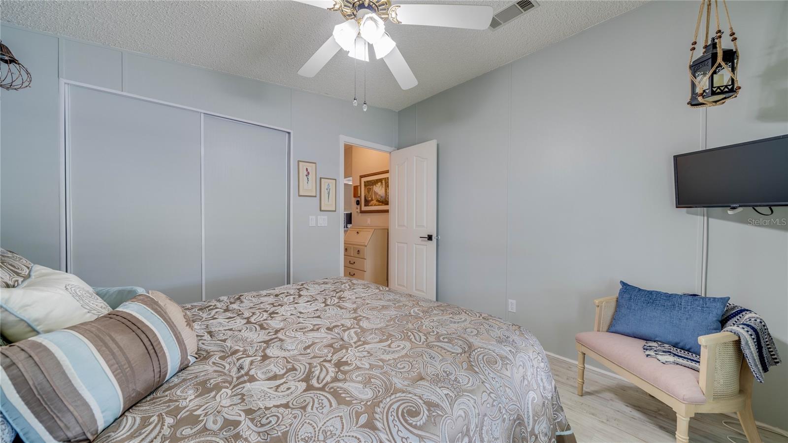 HORIZON VILLAGE - Residential