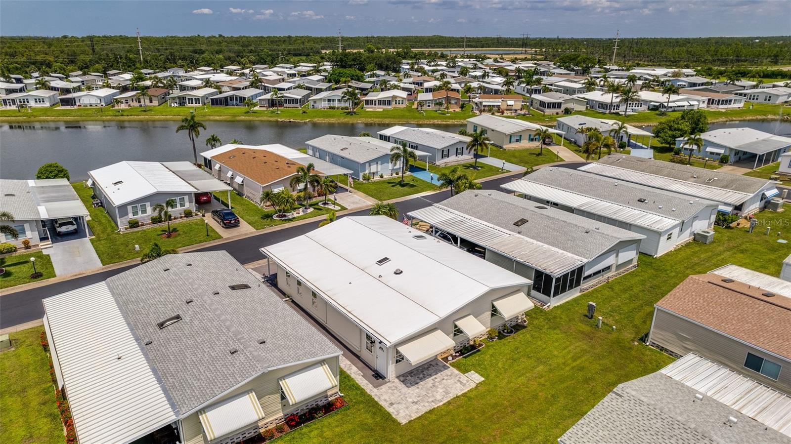 HORIZON VILLAGE - Residential