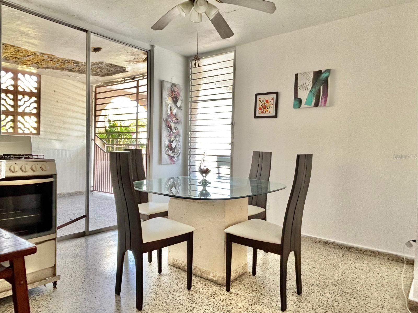 VILLA CAROLINA - Residential