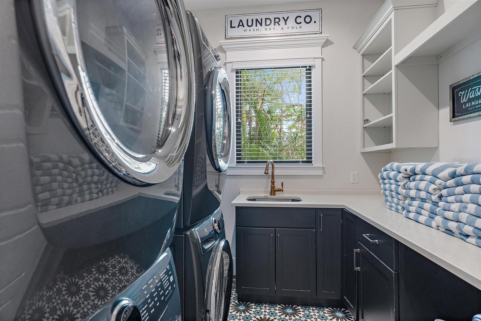 SAINT ARMANDS DIV JOHN RINGLING ESTATES - Residential